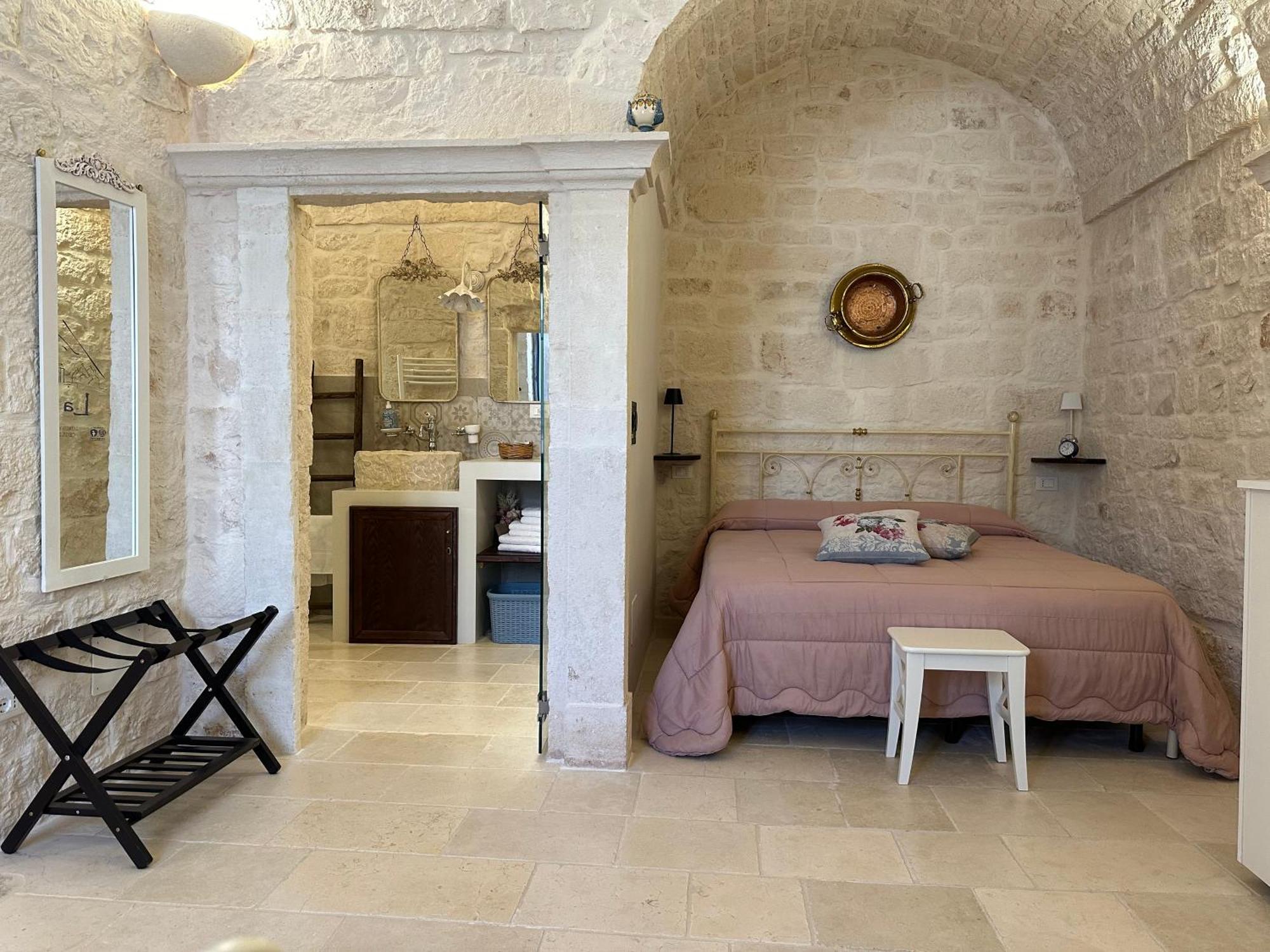 Suite La Petra Ceglie Messapica Exterior photo